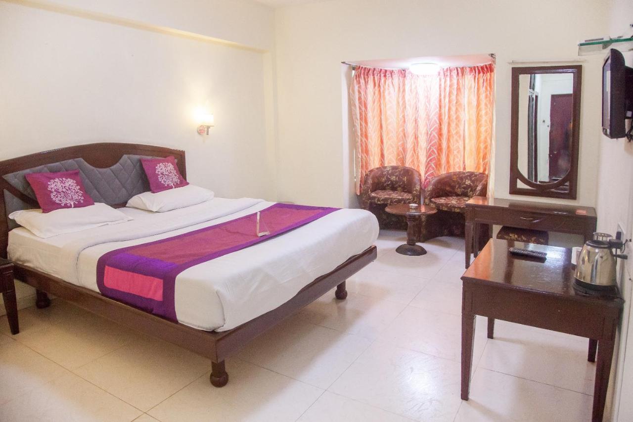 Oyo 12357 Hotel Nilgiris Inn Ooty Eksteriør billede