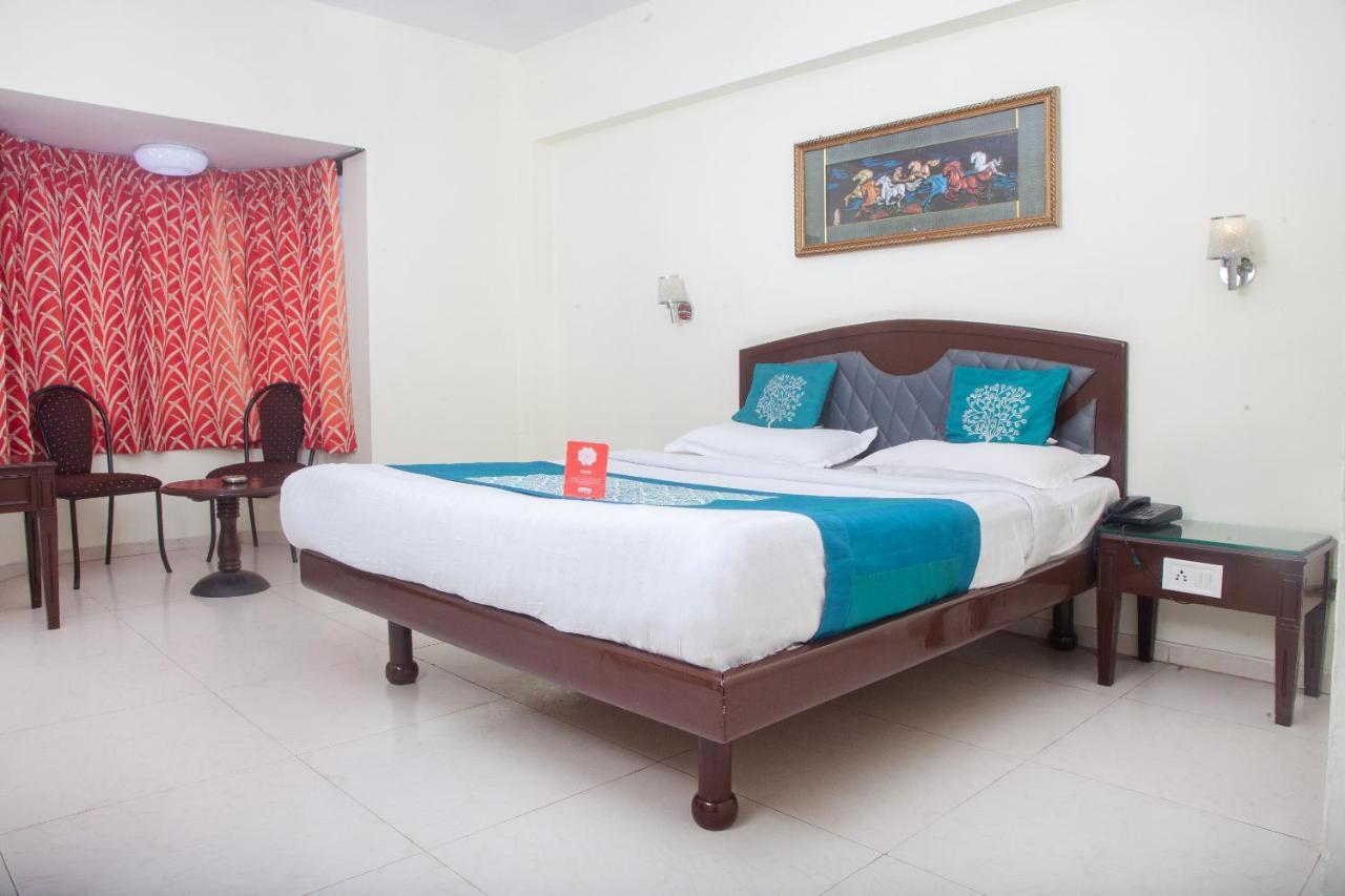 Oyo 12357 Hotel Nilgiris Inn Ooty Eksteriør billede